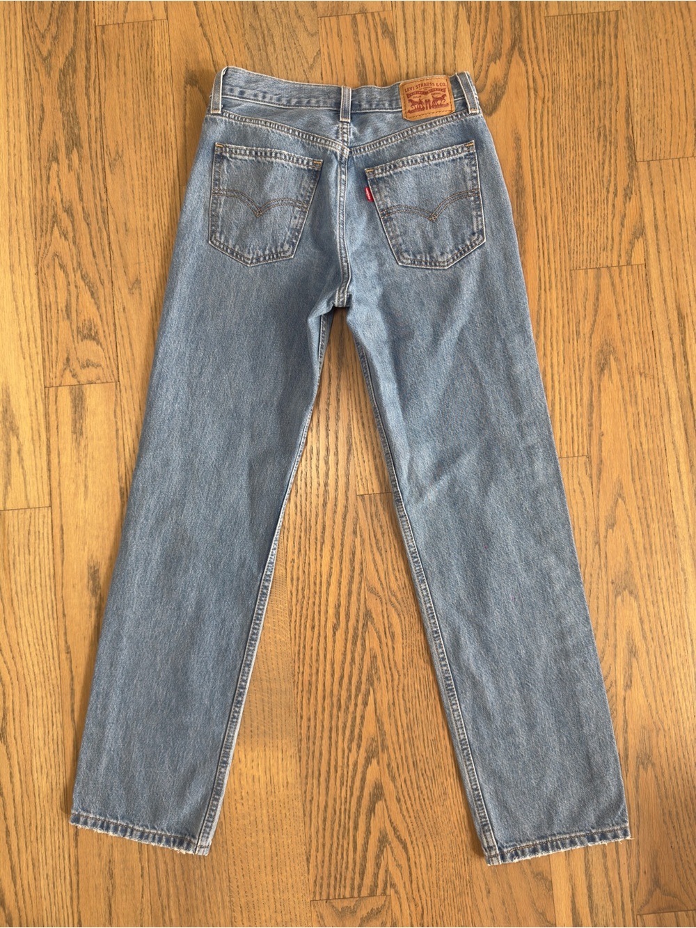 Levi's 501 '90s Ankle Jeans in a medium wash blue - size 25 - Picture 2 of 6